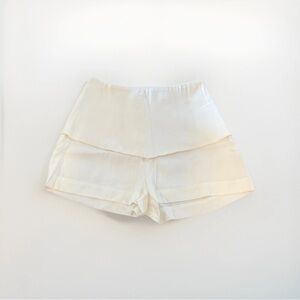 Brand New Hering Elegant White Women's Shorts/ Skirt Size 8